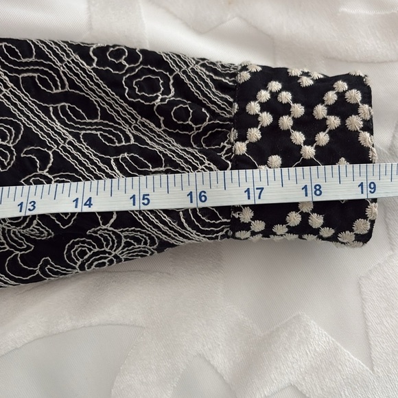 Carlisle Vintage Black & White Patterned Lined Blazer w/ Button Loops. Size 6 - Picture 11 of 12